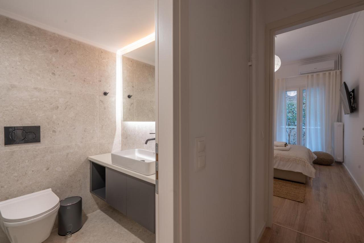 Unique 2 Bedrooms Apartment, Steps To Plaka And City Center Atene Esterno foto