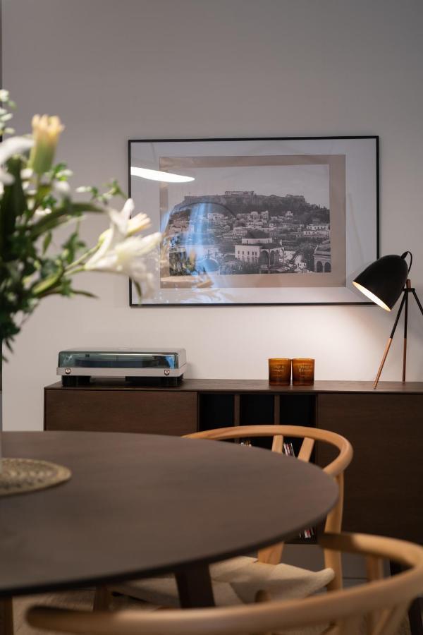 Unique 2 Bedrooms Apartment, Steps To Plaka And City Center Atene Esterno foto