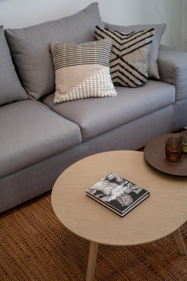 Unique 2 Bedrooms Apartment, Steps To Plaka And City Center Atene Esterno foto