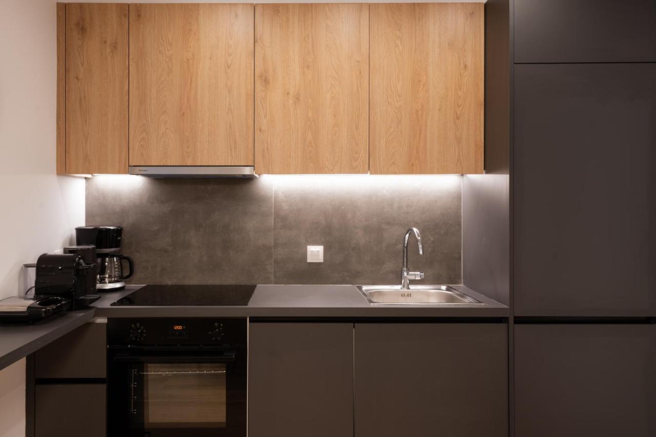 Unique 2 Bedrooms Apartment, Steps To Plaka And City Center Atene Esterno foto